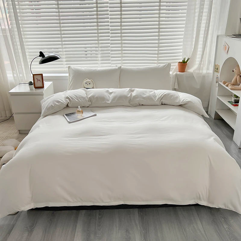 Two-tone duvet cover set in milky white