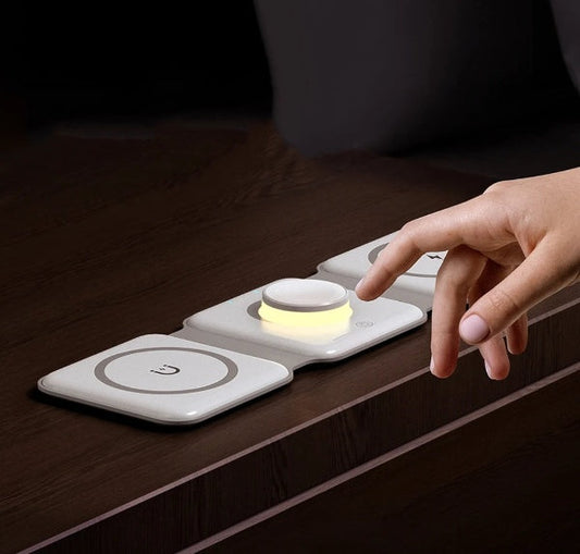 Travel Wireless Charger, 3-in-1 Foldable Wireless Charging Station with Dual USB Ports (Qi-compatible) for Phone, Earbuds and Watch